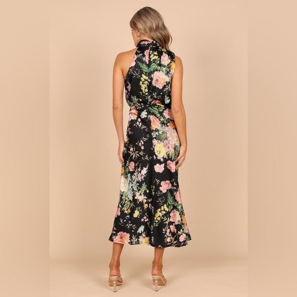 PETAL & PUP ANABELLE HALTER NECK MIDI DRESS - BLACK FLORAL B3211 - Picture 3 of 8